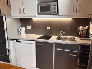 SMARAGD - Apartment mit Balkon im ZENTRUM, Parkplatz, am Fluss