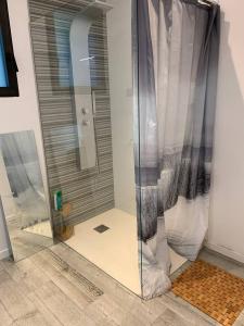 Villa d’exception avec vue lac panoramique et piscine privée 10 pers