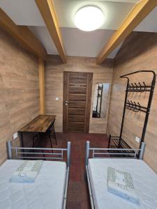 Rooms4Rest BIZ Skibicka budynek 2 - Private rooms for tourists
