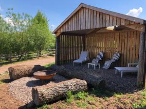 The Bothy and Wagon at Pitmeadow Farm