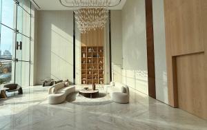 Binghatti Phoenix - Luxury & Modern Studio - Pool & Gym - Free Parking - JVC