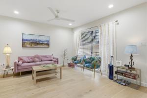 Tiffany Blue New Home on UT, Moody, Free Parking