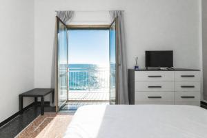 Villa 4 bedroom Vista Mare, Terrazza e Giardino