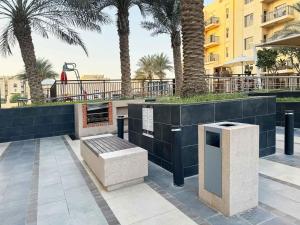 Modern 2-Bedroom Retreat in Remraam - Al Ramth 5