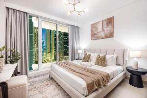 Blissful Living at Beach Mansion with Private Beach