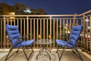 Modern 2-Bedroom Retreat in Remraam - Al Ramth 5