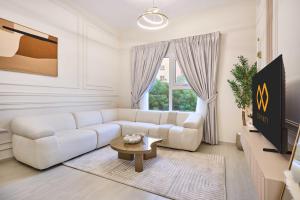 Modern 2-Bedroom Retreat in Remraam - Al Ramth 5