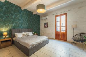 Suite 2 at Palazzo Seraphim Boutique living in St Julians