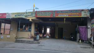 Garhwali Food and Homestay Oak sunlight restaurant