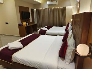 Goverdhan Greens Resort Dwarka l Hotels In Dwarka