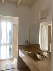 Casa con vista al mar sobre médano