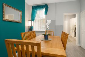 City Links-4Bdrm terraced House-Parking-Antonio st