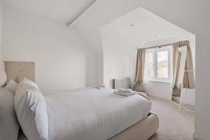 Modern 5 Bedroom House by Oxford Train Station