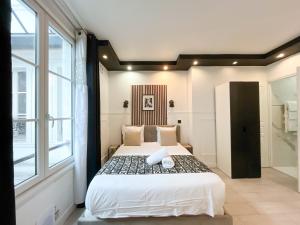 Urban Flat 55 - ATELIER MARILYN MONROE
