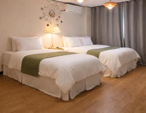 토피아, Hongdae Yeontral park