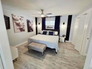 Modern Memories - Peaceful Lakeside View