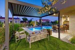 Luxury Twin Villas with Private Pools & Sauna in Southern Istria