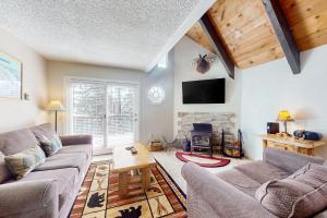 Mammoth View Villas 30