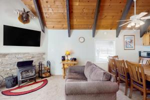 Mammoth View Villas 30