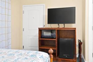 Splash Harbour, Harbourside Waterfront Condo