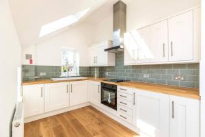 No9 - Park Place Executive Flat Town Centre