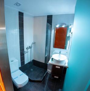 Hotel Ena - Elegant Mountain View Stay with Pool