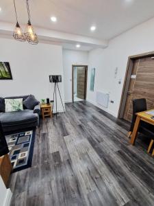 Contemporary 1 Bed Apartment, In Central Buxton