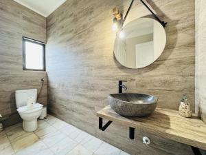 Vilamoura Summer Villa 2 With Pool by Homing