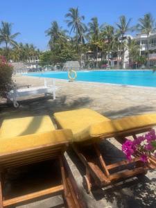 Dada Suites De Luxe Ocean View your Tropical Paradise with Breakfast Included