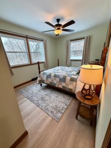 Wandering Whitetail Estate - Indiana Dunes - Valpo U - Pet Friendly