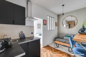 Chic apartment in Paris for couple