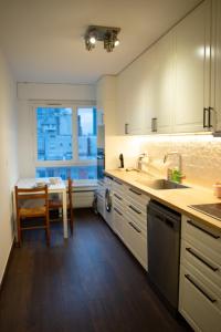 Paris View , Direct Access, Apartment 10 people