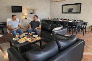 Nature break and swimming pool in Billy