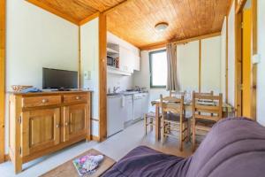 ZEcamping dog friendly piscine chauffée et restaurant bord de rivière