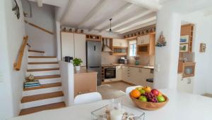 Luxurious Choulakia Retreat w Swimming Pool & View