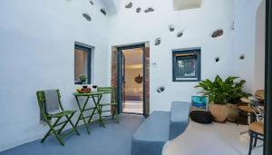 Artemis Sunset Santorini Stay Rooftop Jacuzzi View