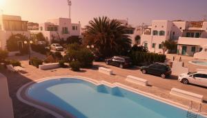 Ornos Elegant 2 Bd House with Shared Pool