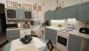 Traditional Malonas Stone 2 Bd House in Rhodes