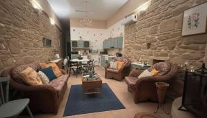 Traditional Malonas Stone 2 Bd House in Rhodes