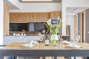 Purple Stays by Your Host