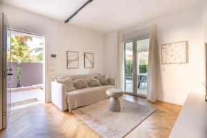 Aurea 27 - 5 Min Walk to Beach Private Garden