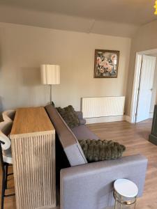 NEW Gorgeous Boutique Country Getaway