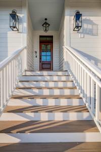 Fallback Position - Luxury Vacation Rental on Fripp Island - Private Pool and Putting Green