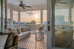 Fallback Position - Luxury Vacation Rental on Fripp Island - Private Pool and Putting Green
