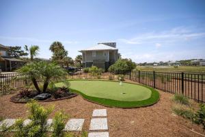 Fallback Position - Luxury Vacation Rental on Fripp Island - Private Pool and Putting Green
