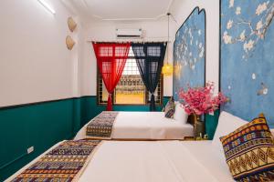 Tonkin Old Quarter with Rooftop - Big Group - Train street