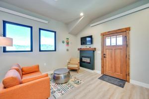 1 Mi to Main Street Extended Stay in Buena Vista!