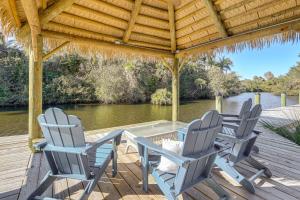 Riverfront Oasis Fish, Grill and Chill in Stuart!