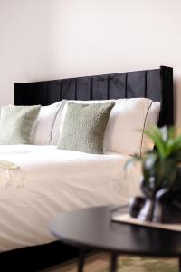 The City Studio Apartments Cardiff City Centre 1BR 10 Min Walk to Centre