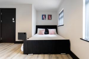 The City Studio Apartments Cardiff City Centre 1BR 10 Min Walk to Centre